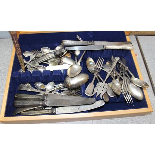 1025 - Assorted antique and later silver plated and other cutlery in canteen box