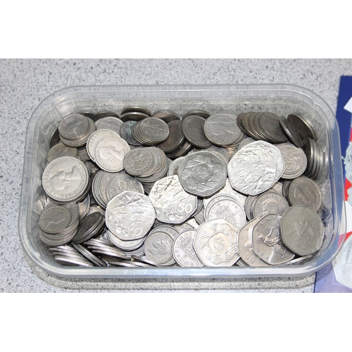 1281 - Qty of assorted British Cupro-Nickel coins, approx 1.7kg gross and a British Decimal coin collection