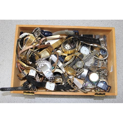 1317 - A large qty of assorted watches to inc Casio, Rotary, Swatch etc, some boxed