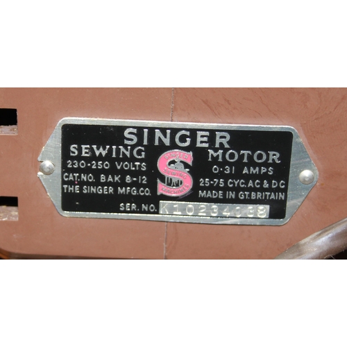 859 - Singer 201k heavy duty sewing machine in case