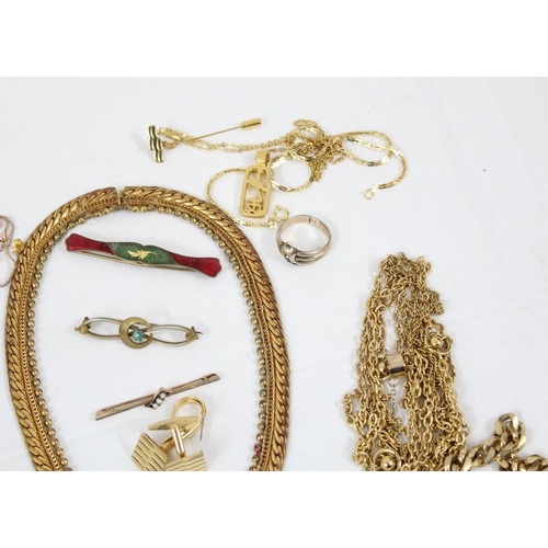 1100 - A large qty of assorted gold plated jewellery to inc Butler & Wilson