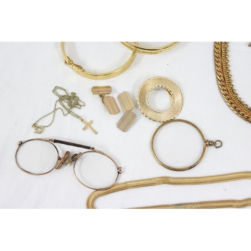 1100 - A large qty of assorted gold plated jewellery to inc Butler & Wilson