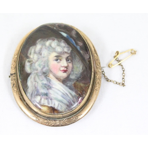 1127 - 3 assorted vintage brooches, gold plated mourning brooch with hair and photograph, a gold plated bro... 