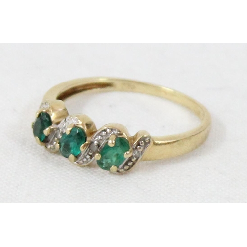 1130 - 9ct gold emerald and diamond ring, approx size P, approx 2.11g gross