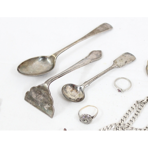 1055 - Qty of assorted mixed silver and other items to inc silver kerb bracelet and necklace, silver pusher... 