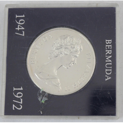 1192 - 1972 sterling silver Cayman Islands $25 coin in original packaging, approx 51.35g gross and a 1972 0... 