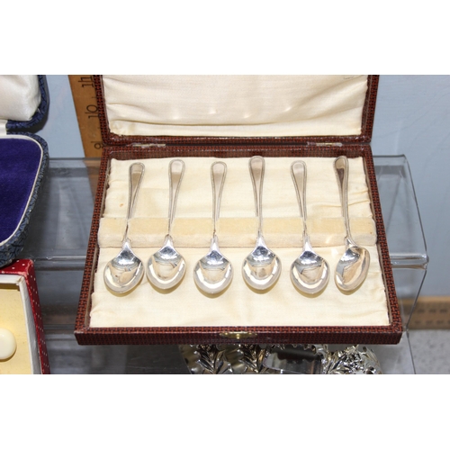 1059 - Qty of boxed silver plated cutlery