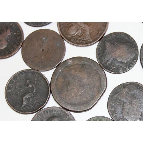 1171 - A large qty of assorted copper coins, mainly British 19th century and earlier