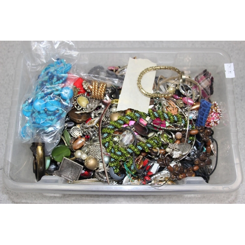 1145 - Approx. 5.5kg of mixed costume jewellery