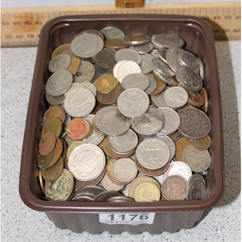 1176 - A large qty of mixed antique and later world coins, approx 4.2kg gross