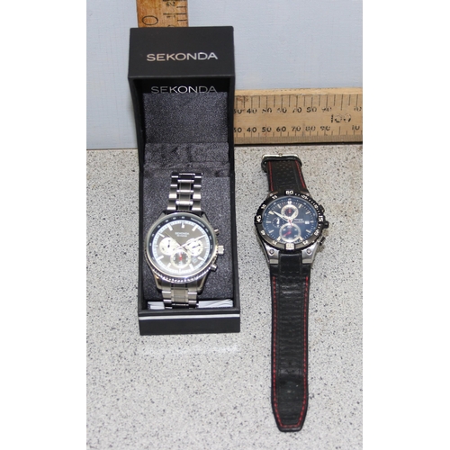 1359 - An Accurist MS780 Pro Timer Chronograph watch and a boxed Sekonda watch (2)