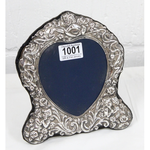 1001 - A silver mounted heart shaped photograph frame, approx 21cm tall, Sheffield 1990 by Francis Howard