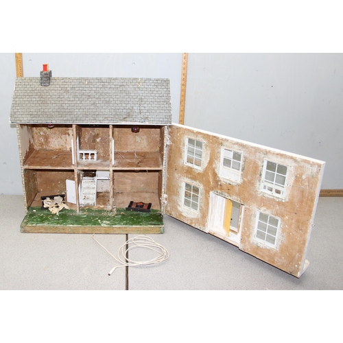 1502 - A large vintage Georgian style dolls house