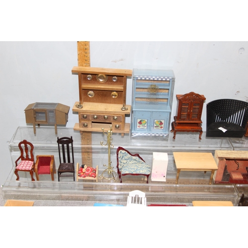 1503 - A large qty of assorted vintage and later dolls house furniture and accessories