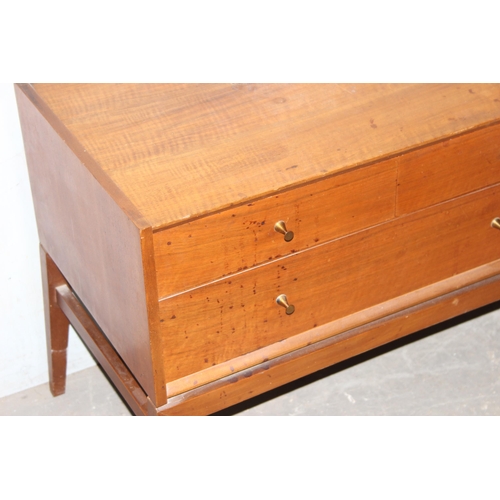 4 - A retro 4 over 2 drawer mid-century long low sideboard, approx 153cm wide, seemingly unnamed