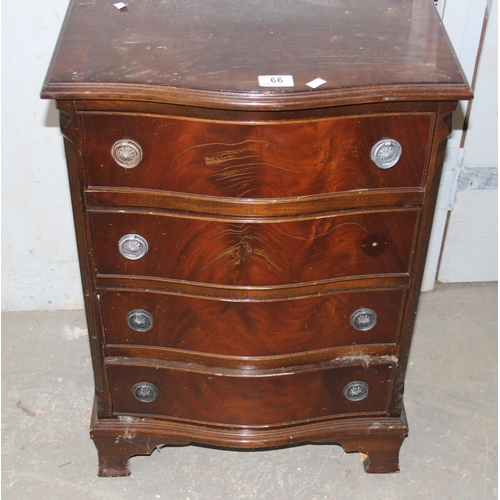 66 - A Georgian style small 4 drawer chest of drawers