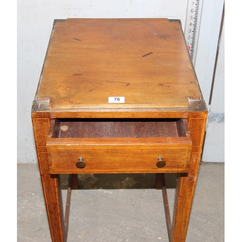 76 - A small Edwardian table with single drawer