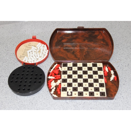 1509 - Qty of assorted vintage and later games, travel games etc