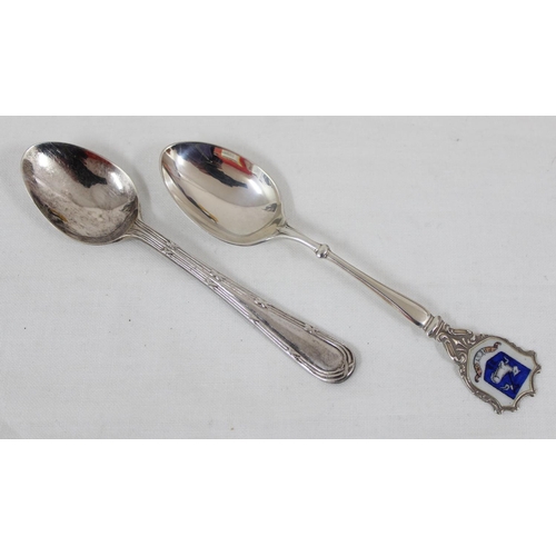 1040 - A pair of silver pickle forks with mother of pearl handles, Birmingham 1876 by John Gough, 2 silver ... 