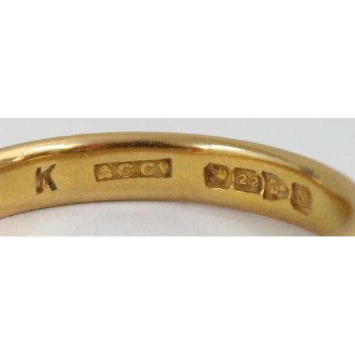 1121 - 22ct gold wedding band ring, Chester 1939, approx size O, approx 4.08g gross