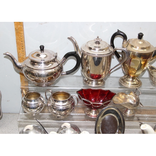 1014 - Box of assorted silver plated items and other metalwares, approx 8kg gross