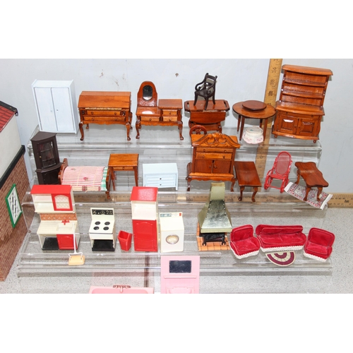 1510 - Vintage dolls house and a large qty of assorted furniture and accessories