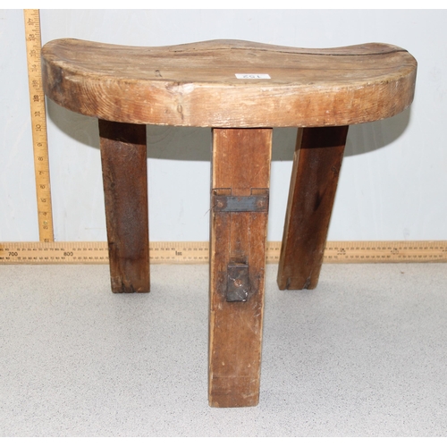 152 - A rustic 3 legged pine stool