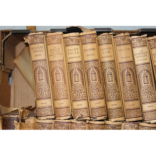 507 - 2 trays of Odhams Press classical novels