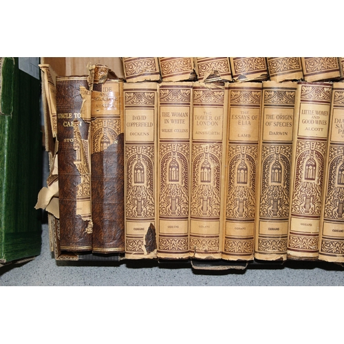 507 - 2 trays of Odhams Press classical novels