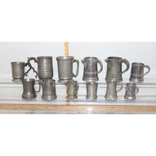 1046 - 13 assorted antique and later pewter tankards and jugs, mainly 19th century, various sizes and shape... 