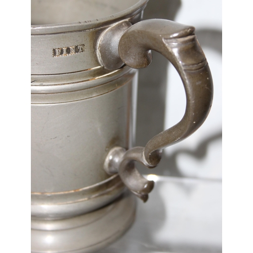 1046 - 13 assorted antique and later pewter tankards and jugs, mainly 19th century, various sizes and shape... 