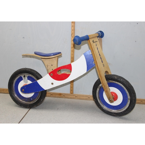 1534 - Kidzmotion Jiggy wooden bicycle