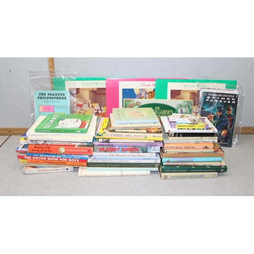 543 - Large qty of assorted books to inc children's books, Marvel comics etc