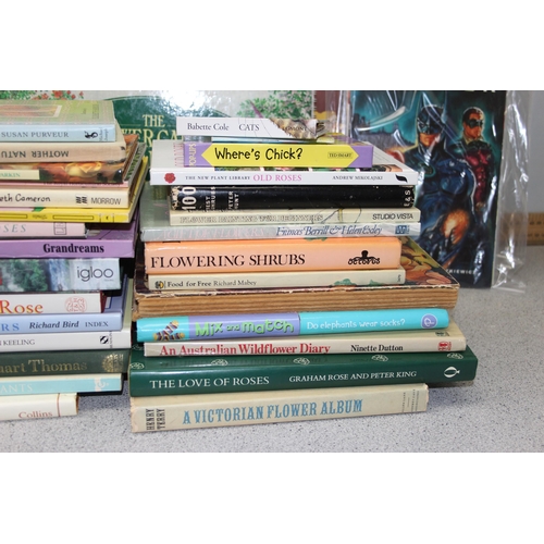 543 - Large qty of assorted books to inc children's books, Marvel comics etc