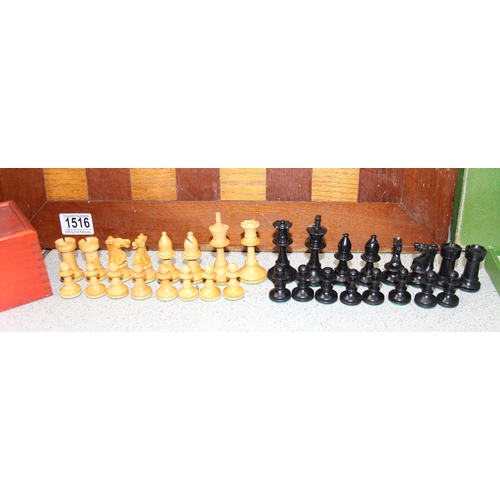 1516 - A good quality weighted wooden chess set with board and a vintage Car-Soc game