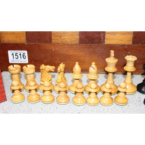 1516 - A good quality weighted wooden chess set with board and a vintage Car-Soc game