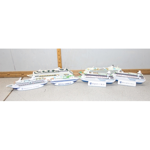 1517 - Collection of six named Royal Caribbean presentation scale model cruise ships - four with gold colou... 