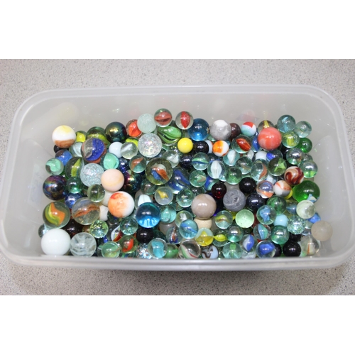 1522 - Approx. 5.7kg of vintage marbles