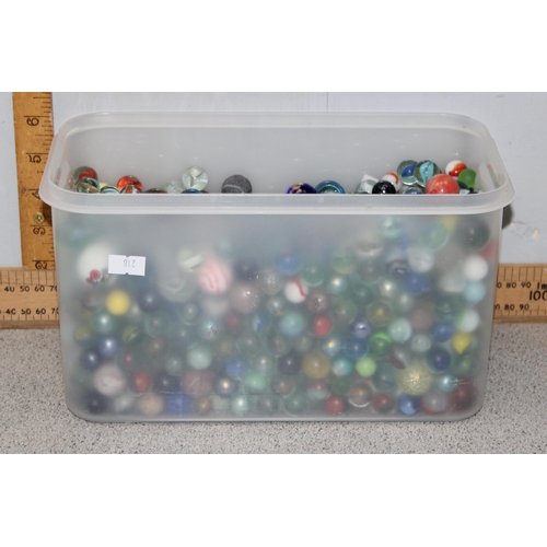 1522 - Approx. 5.7kg of vintage marbles