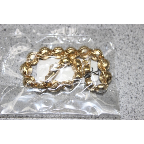 1171 - Approx 200 Cabouchon gold plate and faux diamond bracelets