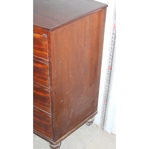 167 - A Victorian mahogany bow fronted 2 over 3 chest of drawers with bun handles, approx 107cm wide