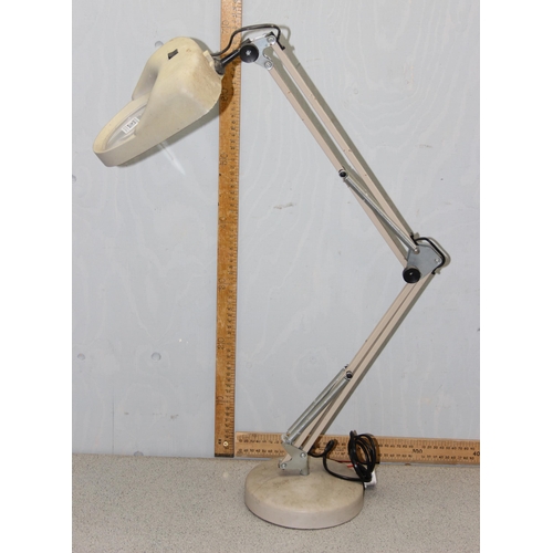 260 - Magnifier desk lamp