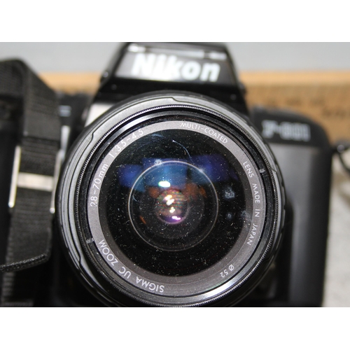 664 - Nikon F-601 with 3 lenses Sigma 70-210mm 1.4-5.6, Sigma Macro 1:2.8 f=90 & 28-70mm 1:3.5-4.5 & vario... 