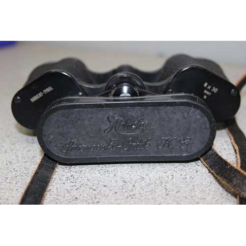 666 - 2 pair of binoculars in cases: Carl Zeiss Jena Deltrentis 8x30 & Habicht Tyrol Swarovski Optik 8x30 ... 