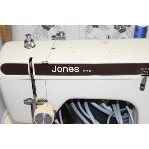 873 - 2 sewing machines, Singer 8606 & Jones 672