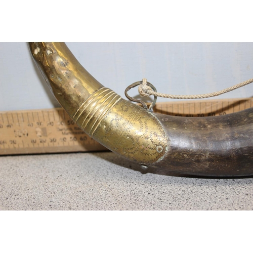 1437 - Antique powder horn with brass overlay