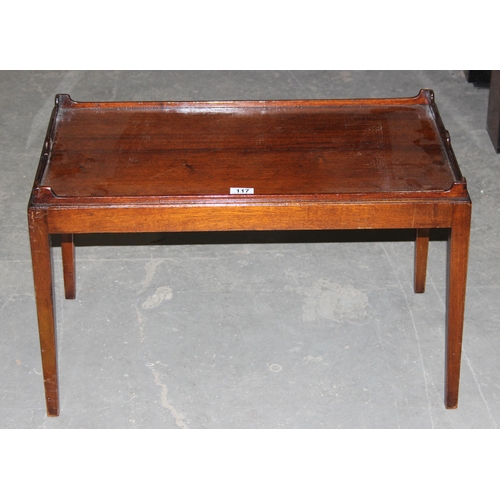 117 - An early 20th century mahogany low table