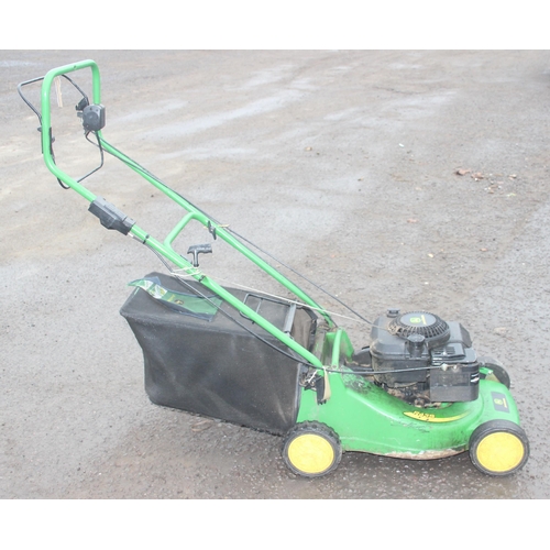 325 - John Deere R43S petrol lawn mower with grass box