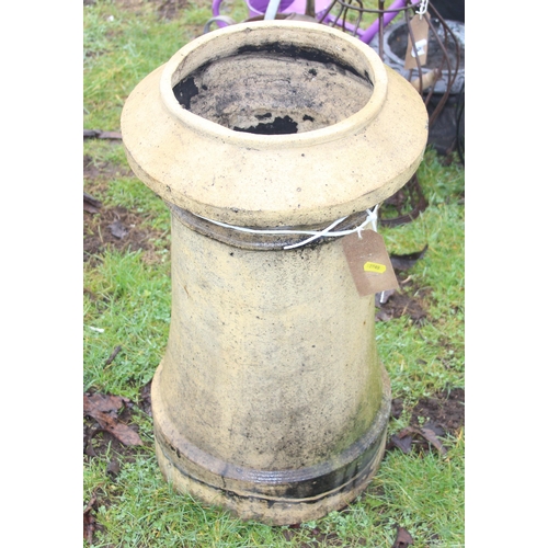 327 - Vintage chimney pot