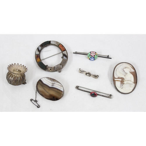 1184 - 6 silver mounted brooches, all XRF tested or marked, and a small silver filigree pot